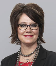 Kelly Hays headshot