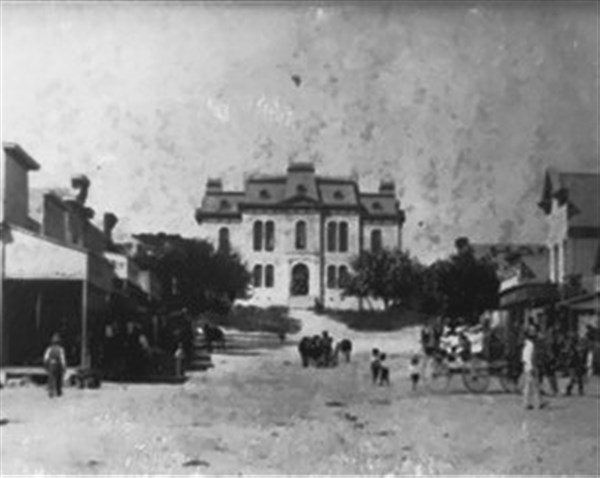 Old picture of downtown Sonora